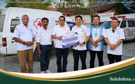 penyerahan_bantuan_pmi_ntt_di_markas_ambulans_1mb